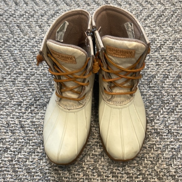 Sperry Size 6 Boots - Picture 2 of 5